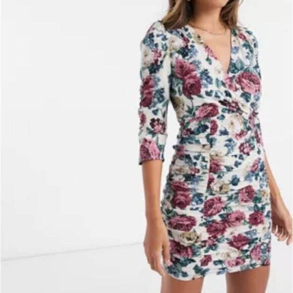 Vintage Stradivarius v-neck‎ dress in floral print.  Size Large.